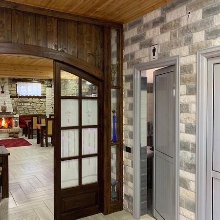 Guest House Iljesa เบราท ภายนอก รูปภาพ