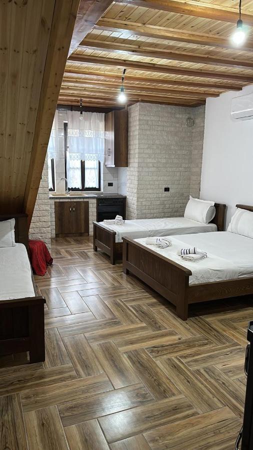 Guest House Iljesa เบราท ภายนอก รูปภาพ