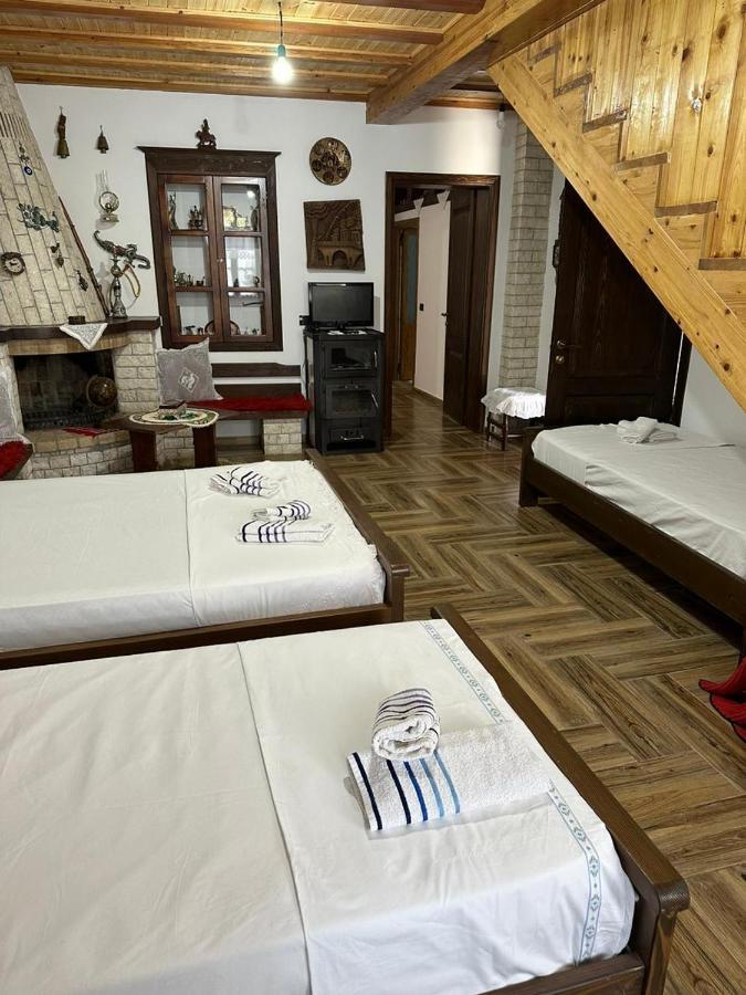 Guest House Iljesa เบราท ภายนอก รูปภาพ