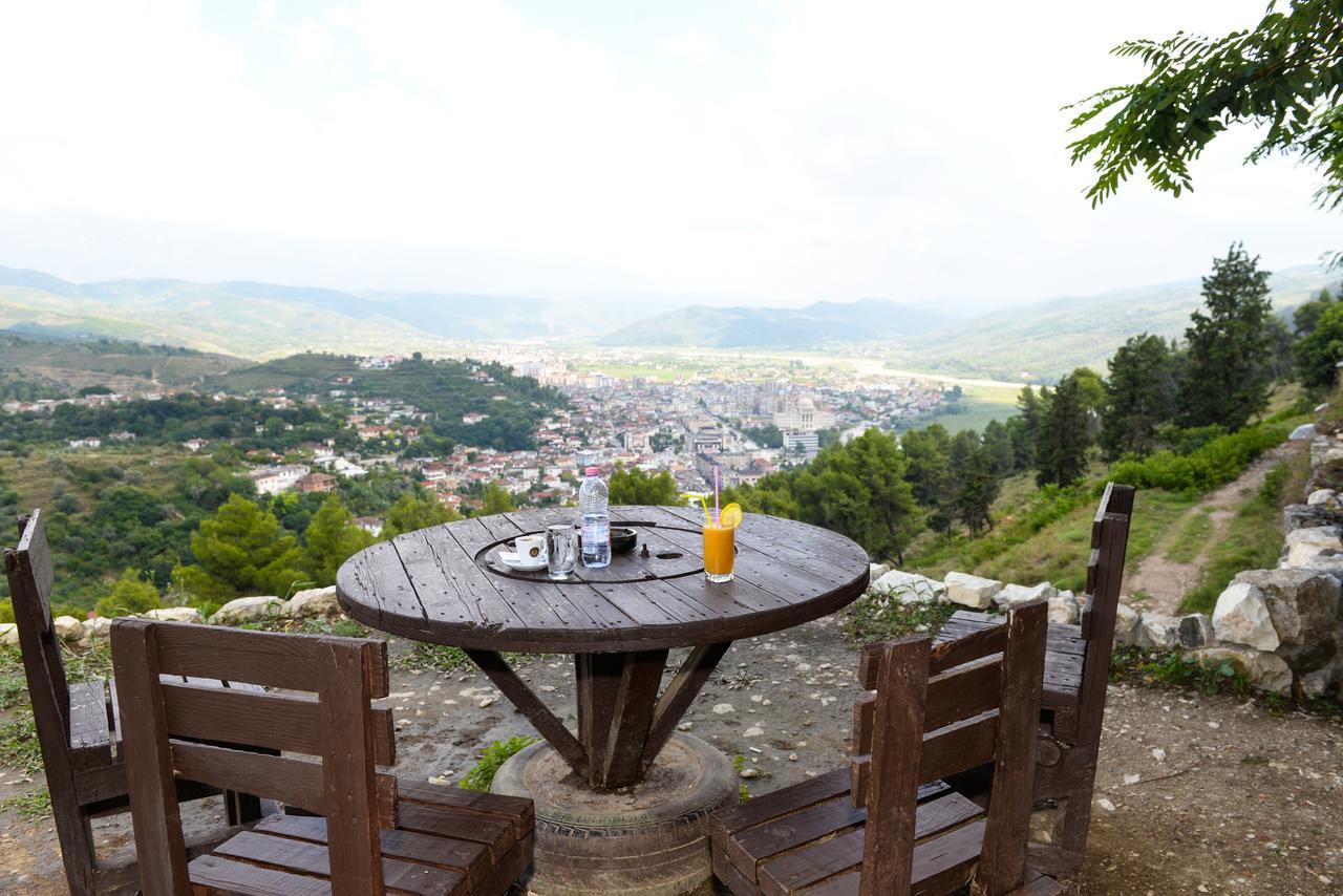 Guest House Iljesa เบราท ภายนอก รูปภาพ