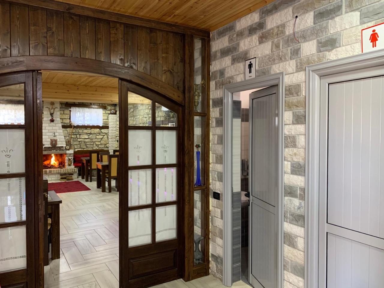Guest House Iljesa เบราท ภายนอก รูปภาพ