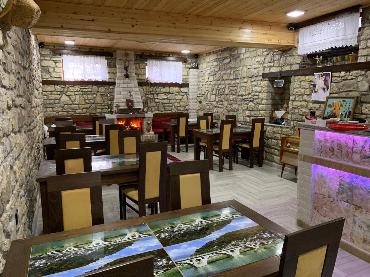 Guest House Iljesa เบราท ภายนอก รูปภาพ